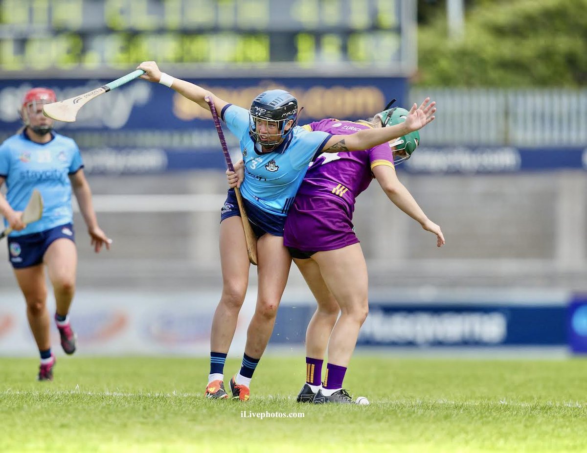 Emma O’Byrne Dublin in action against Wexford during the GlenDimplex All Ireland Senior Camogie Championship, Dublin v Wexford at Parnell Park 08.05.24
📸 iLivephotos.com #camogie #dublincamogie #LeinsterCamogie
