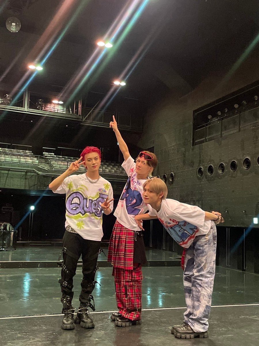 official_DXTEEN's tweet photo. [#平本健]
ワンマンツアー最終日、ありがとうございました！
本当に楽しかったし、改めてDXTEENでよかったなって思いますし、何よりNICOのみんながいてくれてよかったです！
短い時間でしたが、たくさんの幸せもらいました😆
ありがと〜〜〜〜！！！！

#DXTEEN #HIRAMOTOKEN
#DXTEEN_START_OF_THE_QUEST