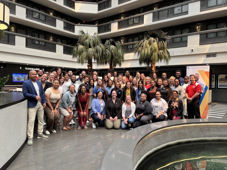 sarah_linebaugh's tweet photo. Closed out Effective Facilitation Day 4 with thinking about next steps, using feedfoward to create SMART goals, and getting to soak in what the past few days have meant!
#NCAALearnLead #NCAALeadershipDevelopment #EFW24 #EffectiveFacilitation #ProfessionalDevelopment https://t.co/hiSbTe3MbC