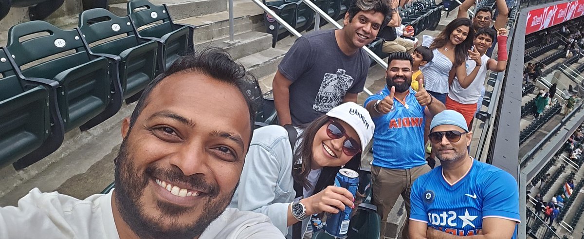 aminsagar's tweet photo. #cocacolacricket https://t.co/YQmjEEJNIU