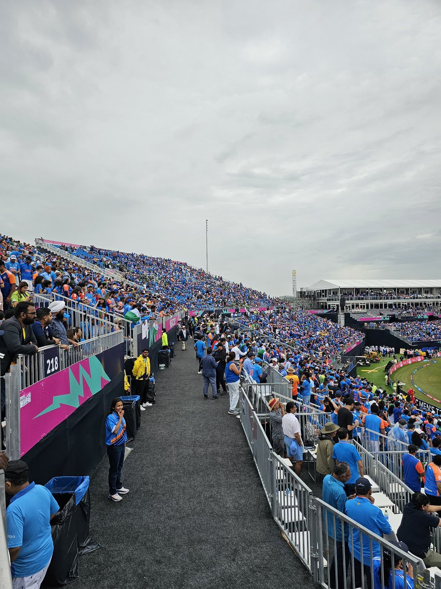 Rains expected to be around for another hour and we expect to have a shortened game with fireworks ! 

#IndvsPak #indvPak