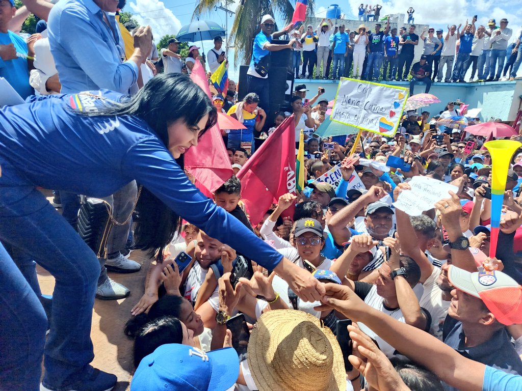 Nuestro Presidente regional <a href="/TonyGeara/">Tony Geara</a> culmina la gira de los estados #Anzoátegui, #Bolivar y #DeltaAmacuro en acompañamiento a <a href="/delsasolorzano/">Delsa Solorzano</a> y <a href="/MariaCorinaYA/">María Corina Machado</a>.

"Queda claro que vamos a ganar en el estado Bolívar arrolladoramente, con cada ciudadano de bien, y vamos a cobrar"