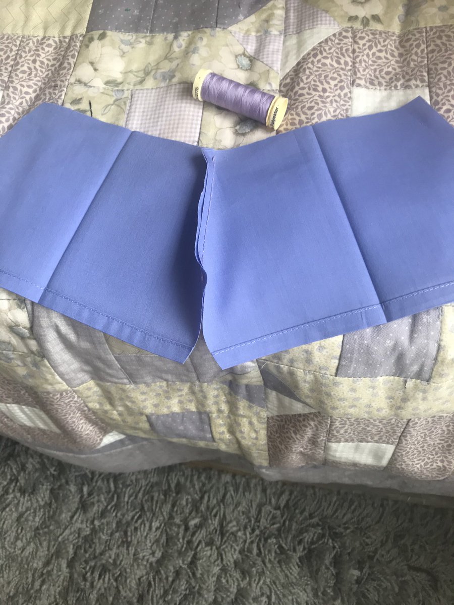 FredTedOlga's tweet image. Eight #ShortsTutorial now for the waist - where the elastic goes. Alternatively you could add a drawstring - don’t forget to iron the top over if you need to. Pin (even a safety pin) the elastic at the end & puta couple of stitches in to anchor it