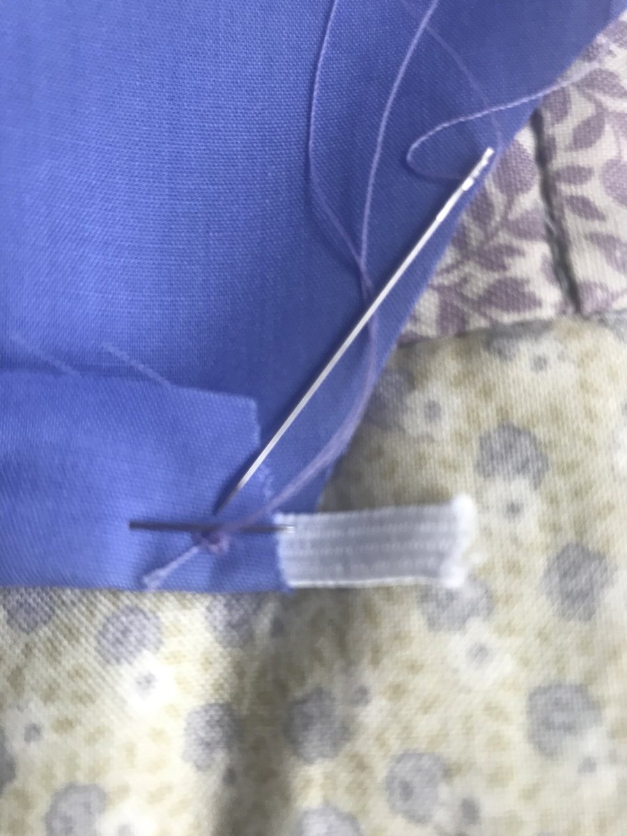 FredTedOlga's tweet image. Eight #ShortsTutorial now for the waist - where the elastic goes. Alternatively you could add a drawstring - don’t forget to iron the top over if you need to. Pin (even a safety pin) the elastic at the end & puta couple of stitches in to anchor it