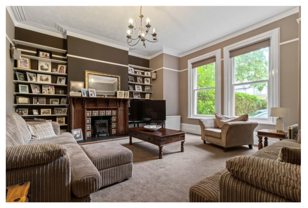 £2.5m or £1.25m 

Value for money and quality of life…… for half the price. 

I was having a chat with a client about a new 3 bed Apartment in Manchester City Centre that’s listed at £2.5m the other day. 

He wouldn’t buy a family house in the suburbs and he will end up with a