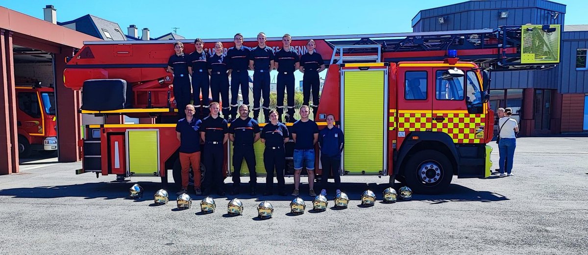 loicmorrone's tweet photo. Les 7 JSP de la section de Rethel, qui ont été présentés au brevet de JSP ce week-end ont été reçus. 
Un grand merci aux JSP et à leurs parents mais également aux formateurs qui ont contribué à cette réussite. 
Félicitations à tous les JSP . @sdis08 @udsp08 @VILLEdeRETHEL 🧑‍🚒🚒💪🏻 https://t.co/abqxNtQ4EC