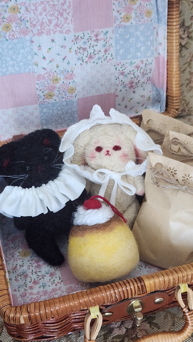 tinyapricottree's tweet photo. some felted friends and blind bags that are available~ https://t.co/mIZ9dZxr0Z