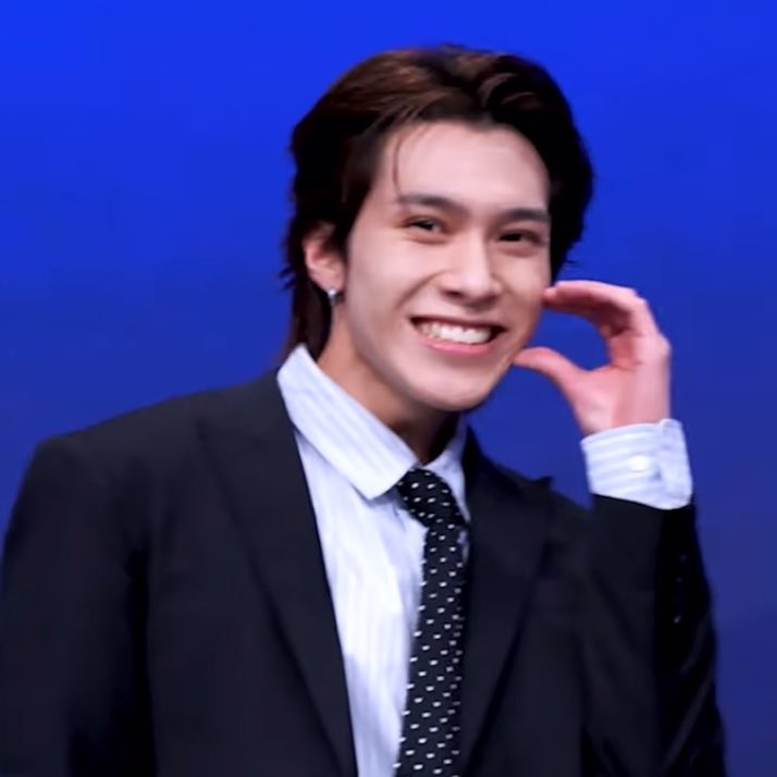 zhongclubb's tweet image. o nome dele é hendery e ele faz parte do wayv