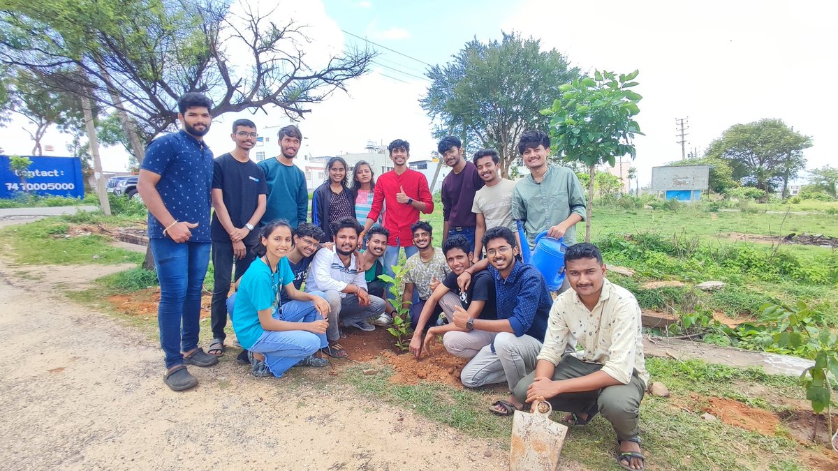 ABVPMysuru's tweet photo. ಅಖಿಲ ಭಾರತೀಯ ವಿದ್ಯಾರ್ಥಿ ಪರಿಷತ್ ಮೈಸೂರು 
ವತಿಯಿಂದ ಲರ್ನರ್ಸ್ ಪದವಿ ಪೂರ್ವ ಕಾಲೇಜು ಆವರಣದಲ್ಲಿ ಪರಿಸರ ದಿನಾಚರಣೆಯ ಪ್ರಯುಕ್ತ "ಗಿಡ ನೆಡೋಣ ಪರಿಸರ ಉಳಿಸೋಣ" ಕಾರ್ಯಕ್ರಮವನ್ನು ಹಮ್ಮಿಕೊಳ್ಳಲಾಗಿತ್ತು.

#abvpmysuru.
#feelfreetoplantatree.
#oxygenchallenge. https://t.co/zC0NYBNOfV