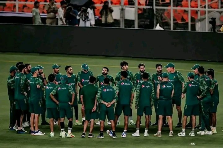 may_be_asif's tweet photo. First match har gya, criticise kar Lia, frustration nikal li now it's time to support them again We believe you we support you pct Now, plz Win remaining 3matches win for nation pride or for fans We know you guys can come back stronger😊 https://t.co/nRSjpMmYYD
