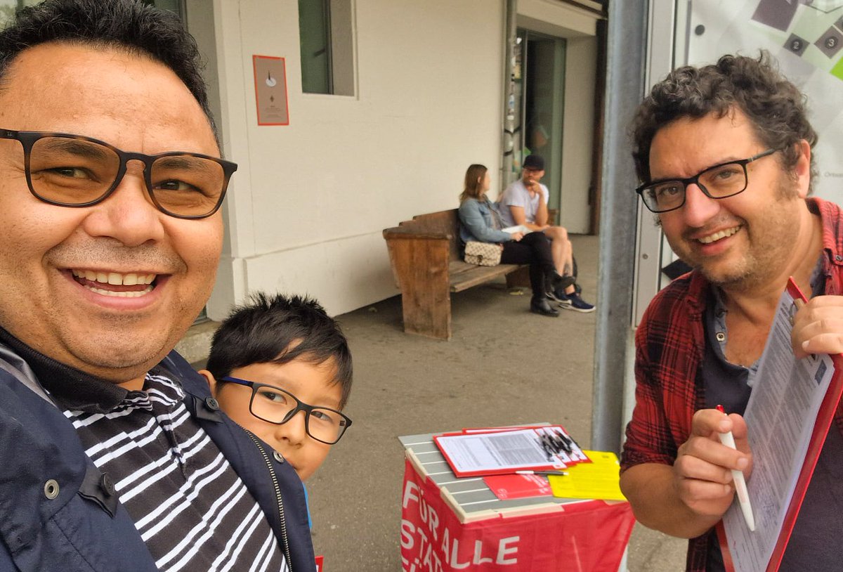 Wir schauen vorwärts... und sammeln Unterschriften für die #Mindestlohninitiative... ein Lohn muss zum Leben reichen!