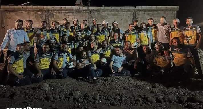 لما يكبر إبنك ما تلبسه لبس سبايدرمان أو سوبر مان ليحس حاله بطل 
علمه إنه الأزرق والأصفر مع الخوذة البيضا هنن لباس الأبطال

#الخوذ_البيضاء 
#مسند_حملنا🤍
#إدلب❤💪🏻