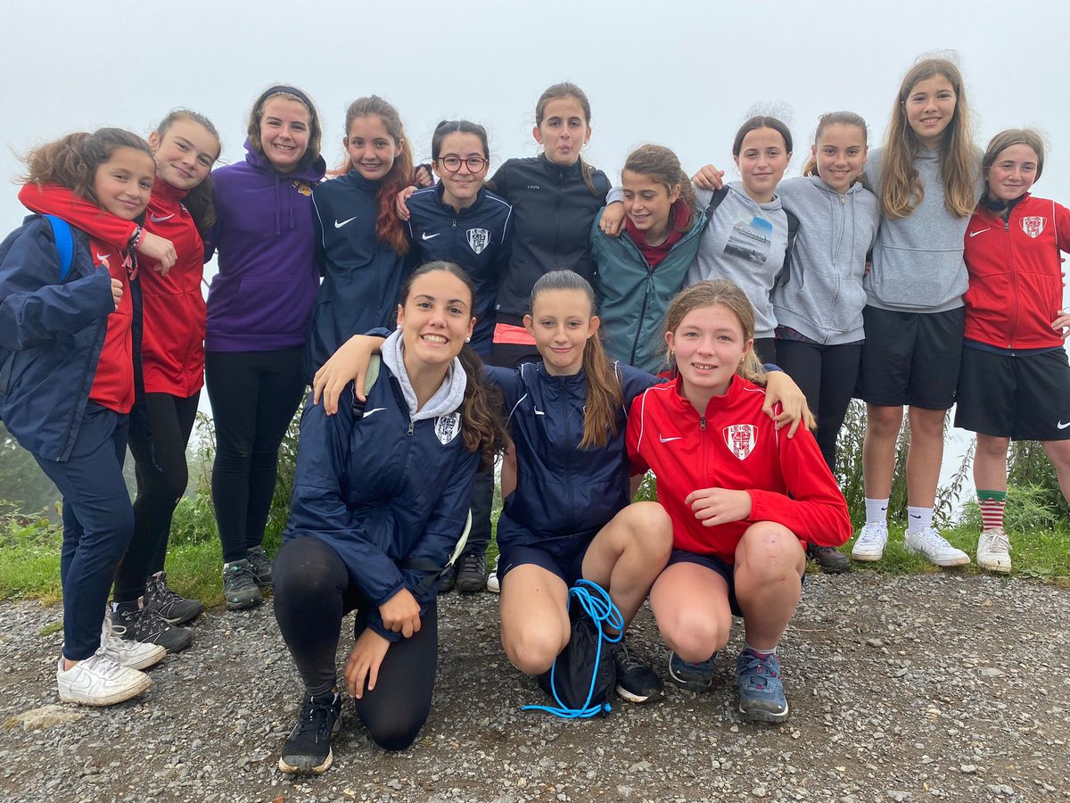 🗻  El Infantil B disfrutó ayer de una bonita actividad en el Serantes

#AupaLeioaBETI 💙❤️ #AupaLeioako
