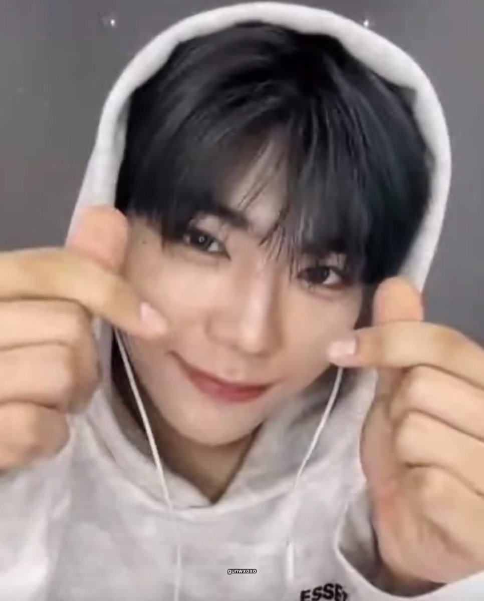 애교개껴진짜루.. 20살남자가왜이래ㅠ