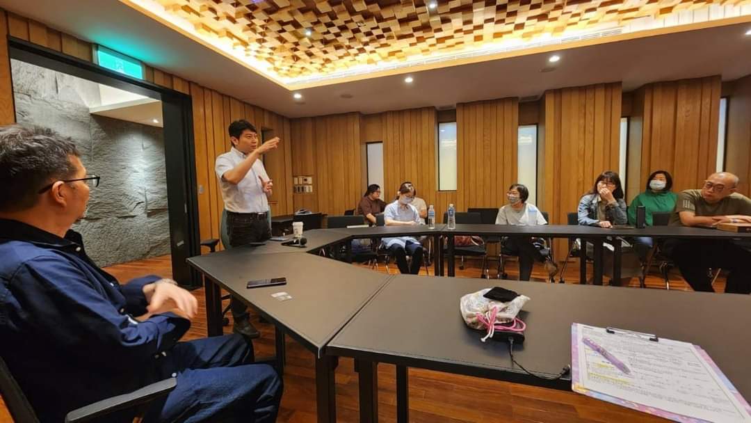 PccuSce's tweet photo. 👨‍🏫感謝 鄒耀東總經理蒞臨商管所，針對現今 AI 科技在國際市場與各領域應用的理論和經驗分享，進行深入且精闢的演講 👍👍👍

#文化大學商管所 #數位碩專
#文化大學碩士在職專班 #帝闊智慧科技
#企業實務管理數位碩士在職專班 https://t.co/icBZvK72wB