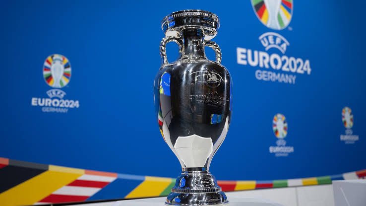 centregoals's tweet photo. 🚨🚨🎙️| Javier Tebas: “The Euros are 𝐌𝐎𝐑𝐄 𝐃𝐈𝐅𝐅𝐈𝐂𝐔𝐋𝐓 than the World Cup.” 👀 https://t.co/TNO0v52a7t