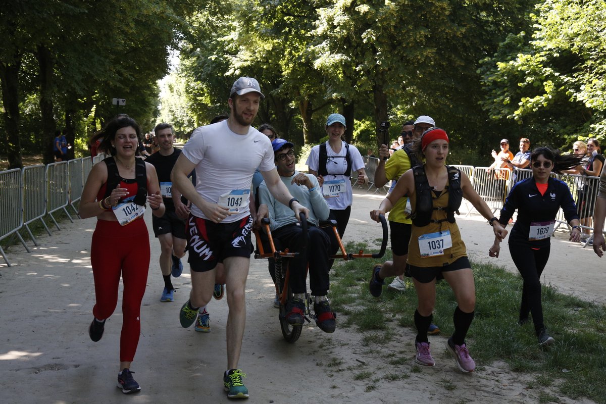 APF France handicap (@apfhandicap) on Twitter photo Le #FestiRun bat son plein au pied du château de Vincennes à #Paris !
Merci :
❤️à <a href="/NoahYannick/">Yannick Noah</a> d'être venu donner le top départ
🏅aux champions <a href="/mariealefur/">Le Fur Marie Amelie</a> et <a href="/Mathblanchard_/">Mathieu Blanchard</a>
💪 à tous les participants souriants et motivés qui font de cette journée un succès ! Le #FestiRun bat son plein au pied du château de Vincennes à #Paris !
Merci :
❤️à <a href="/NoahYannick/">Yannick Noah</a> d'être venu donner le top départ
🏅aux champions <a href="/mariealefur/">Le Fur Marie Amelie</a> et <a href="/Mathblanchard_/">Mathieu Blanchard</a>
💪 à tous les participants souriants et motivés qui font de cette journée un succès !