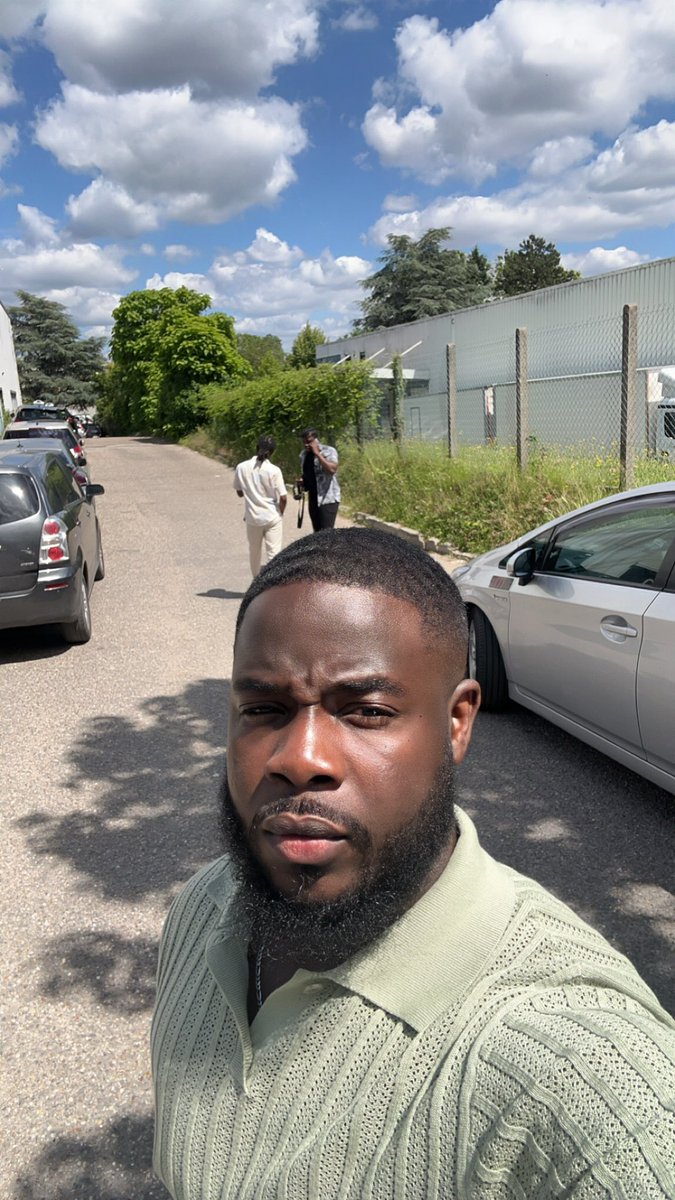 Merci PAPA &amp; MAMAN 

Bon dimanche 🤝🏾