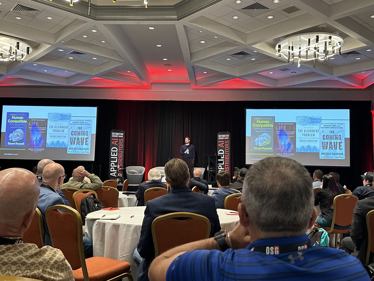 UpbrainsA's tweet image. Great opening of Applied AI for Distributors event (lnkd.in/ej4NY3z6) by hashtag#DSG Group, in Chicago!