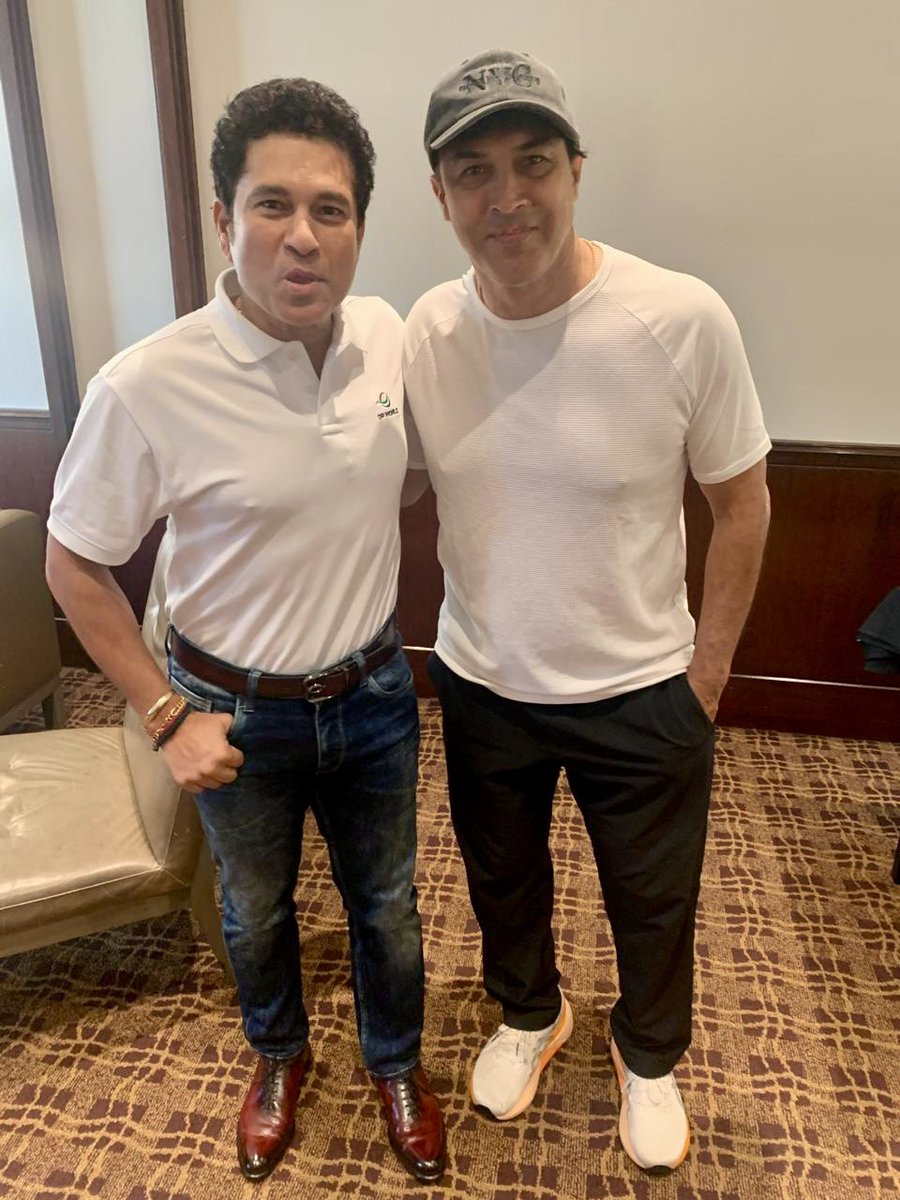 MidnightMusinng's tweet photo. Master Blaster Sachin Tendulkar and former India player Robin Singh in New York

.
.

#T20WorldCup #T20WorldCup24 #ViratKohli #RohitSharma  #INDvsPAK #SAvsNED   #RamojiRao #T20WC24 #ICCWorldT20  #NEDvSA #AUSvENG #AUSvsENG #T20WorldCup2024 #ModiCabinet https://t.co/PBCMAFZ6km