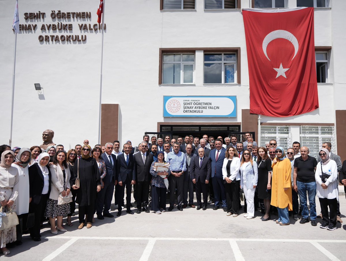 Bakan <a href="/Yusuf__Tekin/">Yusuf Tekin</a>, Şehit Öğretmen Aybüke Yalçın’ı Şehadet Yıl Dönümünde Kabri Başında Andı

“Yeni Aybükeler, yeni Necmettin Öğretmenler yetiştirmek için çaba sarf edeceğiz. Bu ülkeyi bize vatan kılan başta Atatürk olmak üzere bütün şehitlerimizi bir kez daha hayırla, şükranla