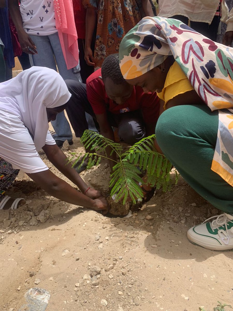 _COJAR's tweet photo. Nous sommes fiers de ce que nous avons accompli et nous nous engageons à continuer nos efforts pour un avenir plus vert et durable. Restez connectés pour nos prochaines initiatives ! 🌿✨ #FutureVert #COJAR https://t.co/gQpoifEUZj
