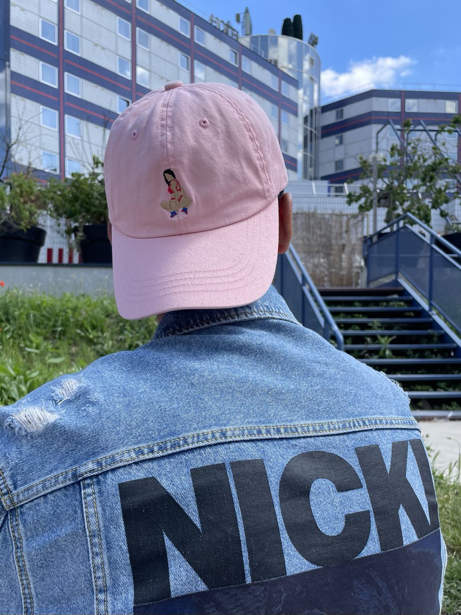 zakmaraj's tweet image. We baaack for #GagCityPARIS Part TWO!!! 
.@NICKIMINAJ can’t wait to see you again tonight!!! 🤩