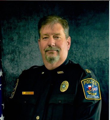 TXPoliceChiefs's tweet image. Congratulations to certified TPCA Law Enforcement Command Officer recipients #84-85: HR Director Brenda Miller-Fergerson of the Webster Police Department and Captain Edward Martin of the Vidor Police Department. #LECOP #TPCA #TexasDifferent