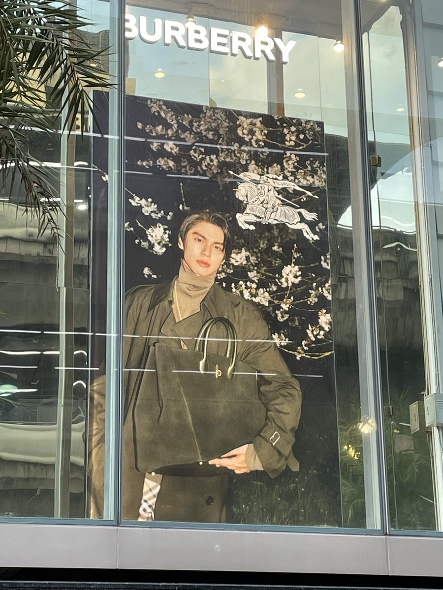 B2theBright's tweet photo. So proud of you 
one and only Bright 
You did it. Good job!
thanks @Burberry 

@bbrightvc #burberryxBright 
#bbrightvc https://t.co/RdnHuOWPmU