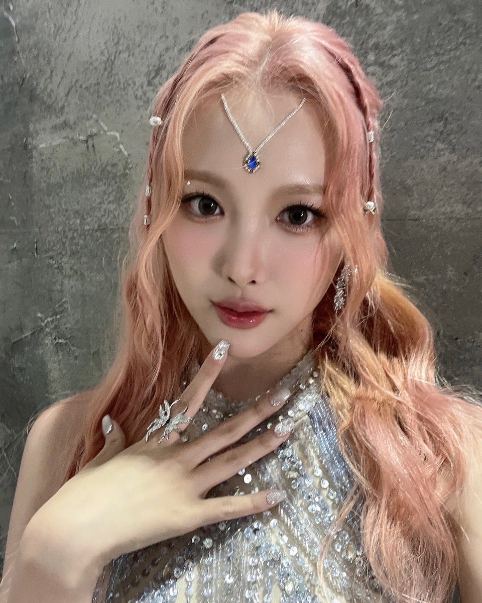 PRIMROSE_MEMBER's tweet photo. 🧝🏻‍♀️ RAINIE 🧝🏻‍♀️

#PRIMROSE #프림로즈 #RAINIE #레이니 https://t.co/9SGExBj8ui