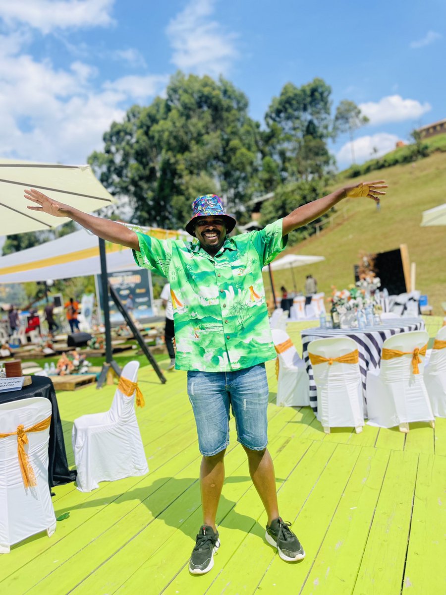 eddiespikaagaba's tweet photo. Live from Camp David Lake Bunyonyi, #SundayFunDay hosted by @djalberto43 . #ExploreWest https://t.co/730TTqRNFZ