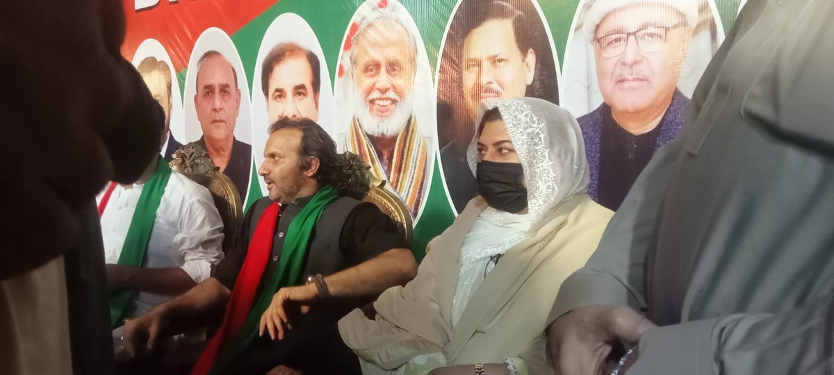 PTISPOfficial's tweet photo. سابق پی ٹی آئی ٹکٹ ہولڈر حلقہ #PP211 خانیوال محترمہ نورین نشاط خان ڈاہا کی ڈویژنل کوآرڈینیٹر پی ٹی آئی فیصل اکرم خان نیازی اور ضلعی صدر پی ٹی آئی خانیوال شہباز احمد سیال کی زیر قیادت خانیوال میں ہونے والے ورکرز کنونشن میں شرکت۔ جس میں صدر پی ٹی آئی جنوبی پنجاب سینیٹر عون عباس بپی نے بھی بطور مہمان خصوصی شرکت کی۔