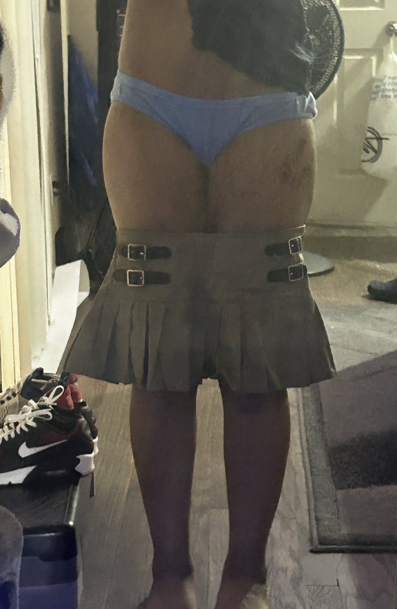 blkstonerexic's tweet image. bodycheck 
may 30th and today