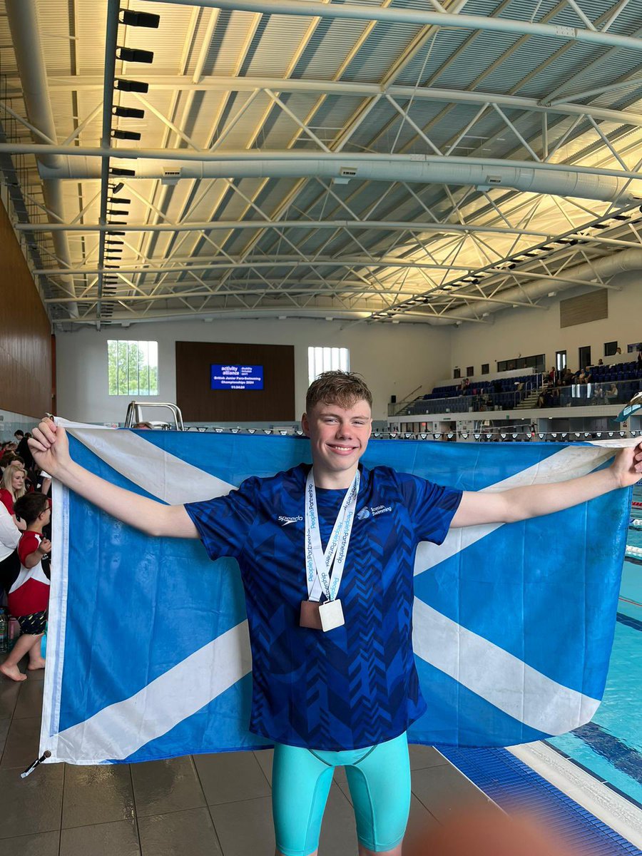 HamiltonBaths's tweet image. RECORD and MEDAL alert! Fabulous swimming for Bjorn Aaen today at the British Junior Championships. Scottish S9 record and silver medal for 400 freestyle! PB in 400 and 50 free. On fire 🔥