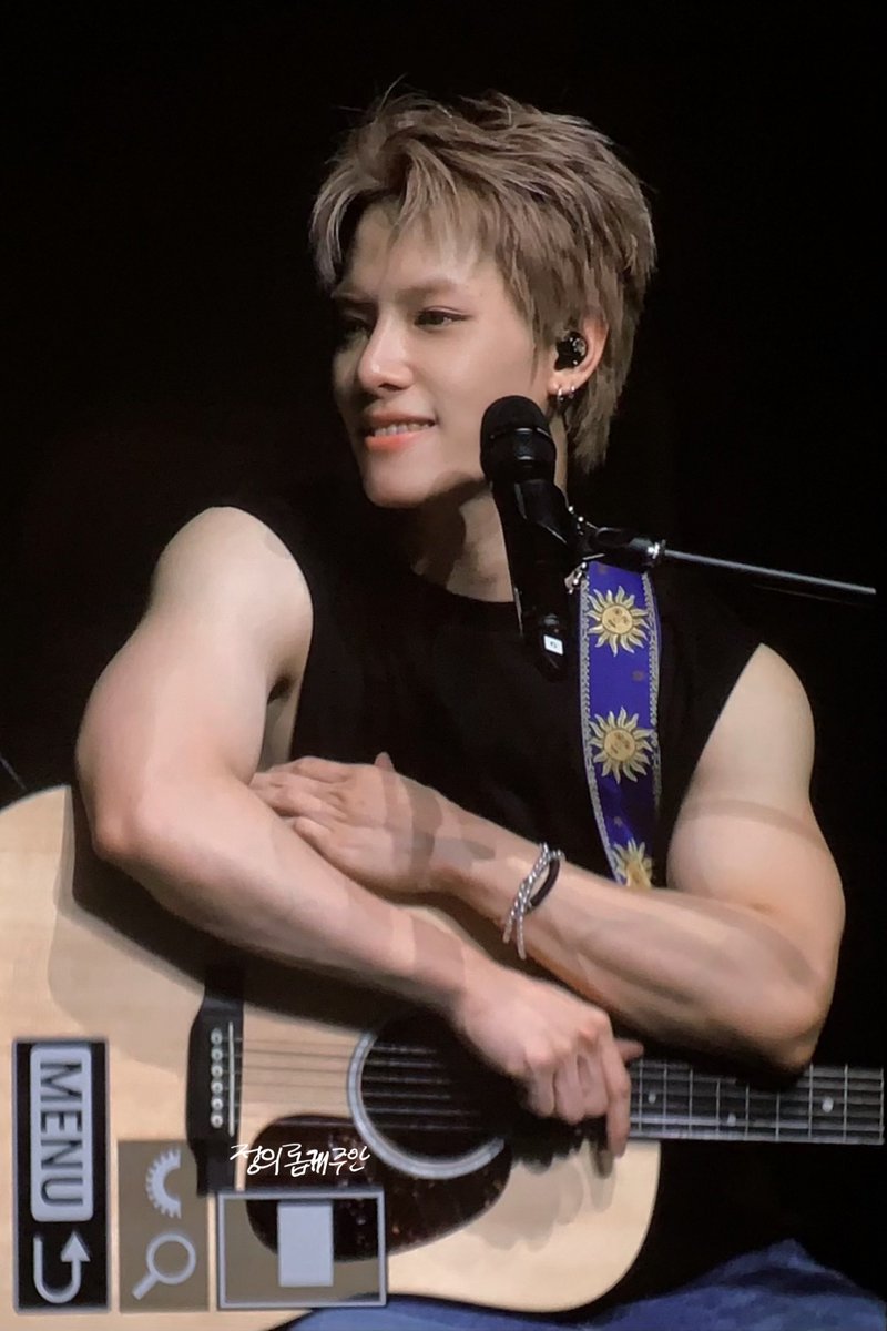 240609 1st fan concert 
기타 치는 오빠 최고우ㅜㅜㅜㅜㅜㅜㅜㅜ~~~~~~
<a href="/tan__official_/">TAN_official</a> 

#임주안 #주안 #JOOAN #ジュアン #티에이엔 #TAN #정의롭게주안