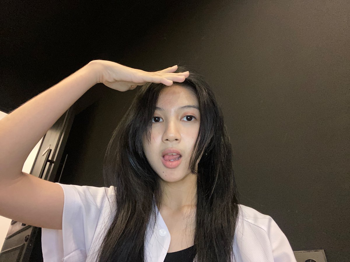 AR_AnindyaJKT48's tweet photo. kapan kapan lagiii yaa sr nya 🙆🏻‍♀️🙆🏻‍♀️ https://t.co/NFfxTeieNB