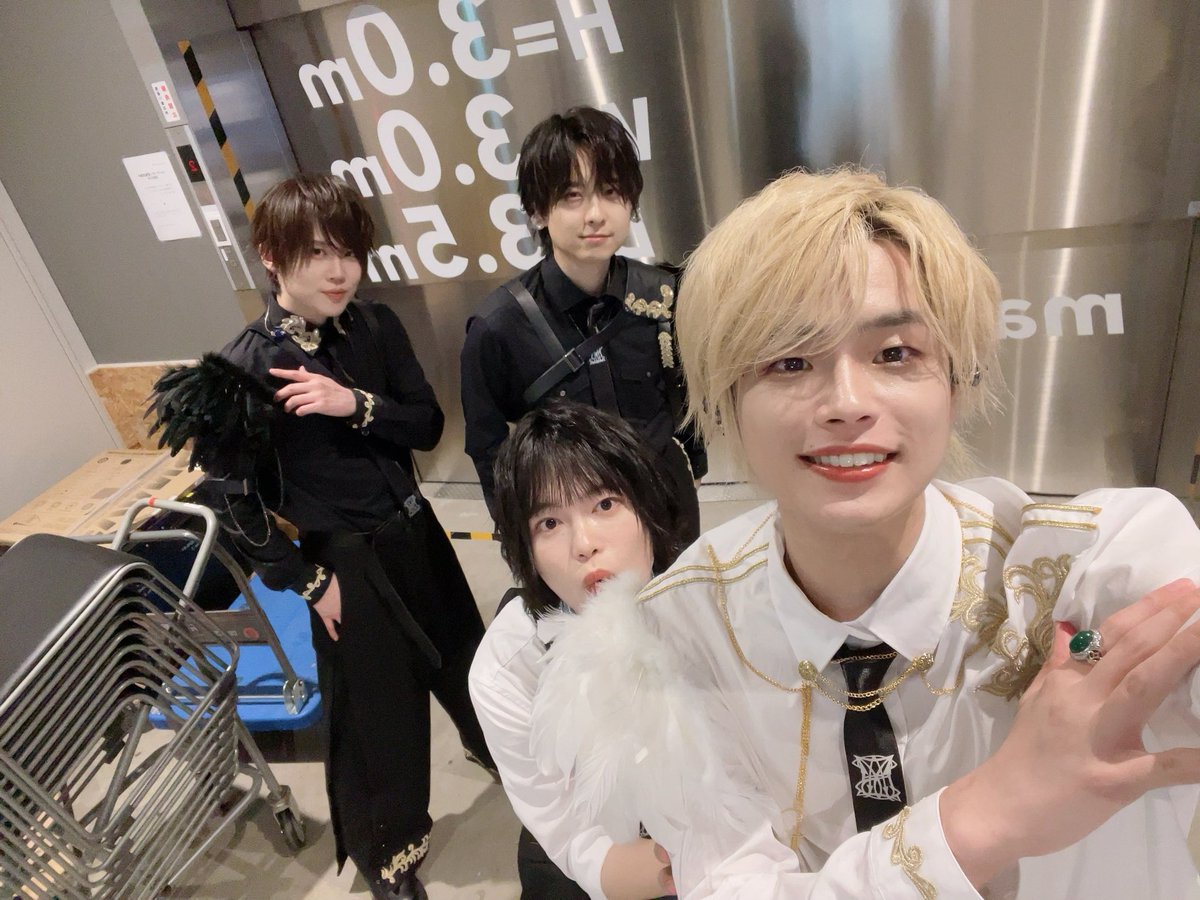 020762Kent's tweet photo. やーやー！！
エンライトライブ3周年ありがとうございましたー！！！！
曲数増えたね！！楽しかった！！！
ラルダーのみんなも盛り上がってくれてたら嬉しいな！ https://t.co/BIrvoml4VV