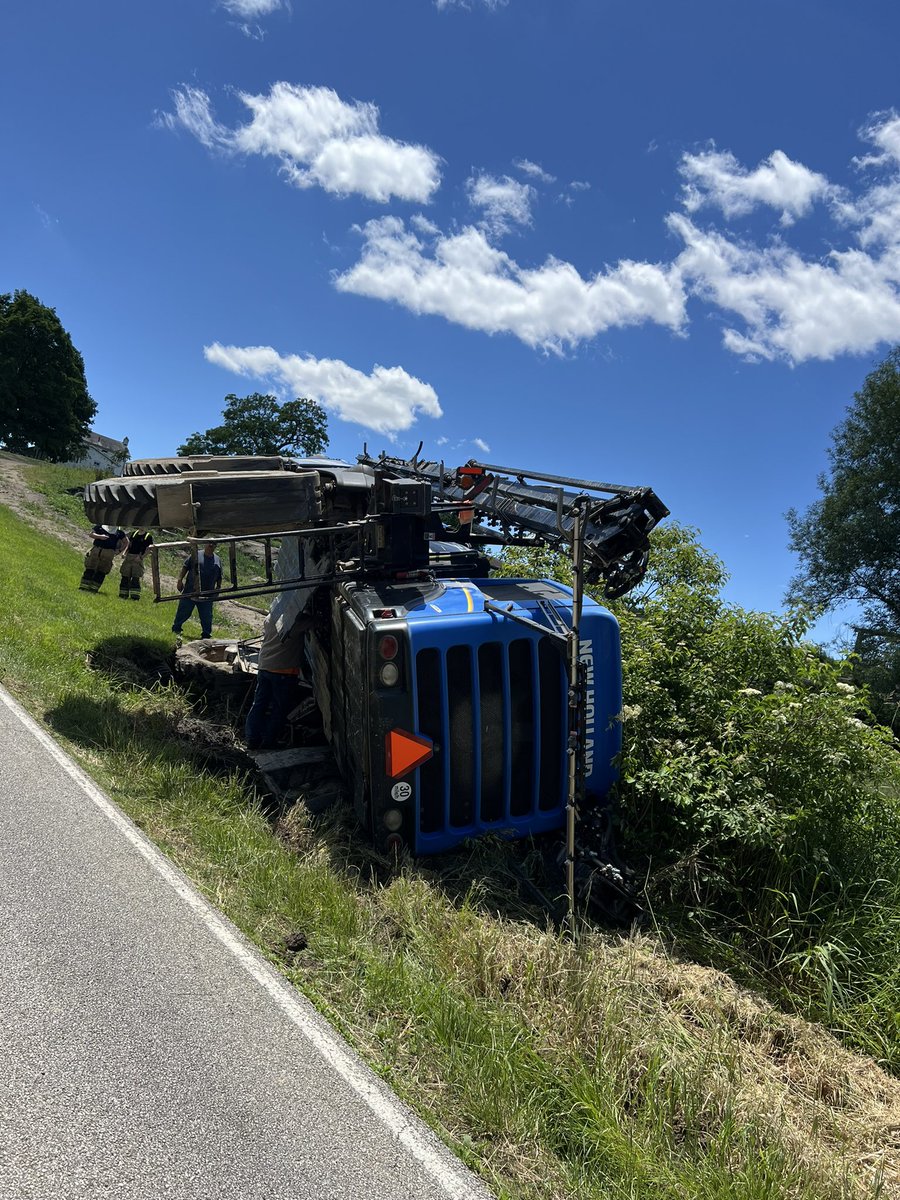 STFD130's tweet image. Saturday afternoon we responded to a farm tractor rollover on State Road, north of Fixler Road. Fortunately no one was injured. #buckleup #seatbeltssavelives #stfd130