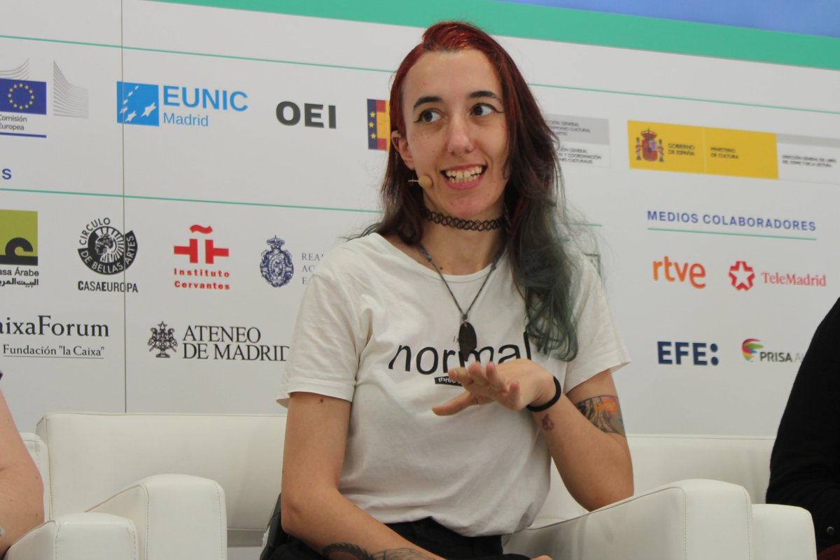 LitConMadrid's tweet photo. 💜 @nxturbatman comenta que si le llegan manuscritos fuera de plazo, no los abre porque le parece injusto teniendo en cuenta que hay quienes sí cumplen con los plazos cuando abre recepción de manuscritos en @AkaneEditoral.
#FLM24 #LCM24 #PabellónEuropa https://t.co/qDCQkMFWFH