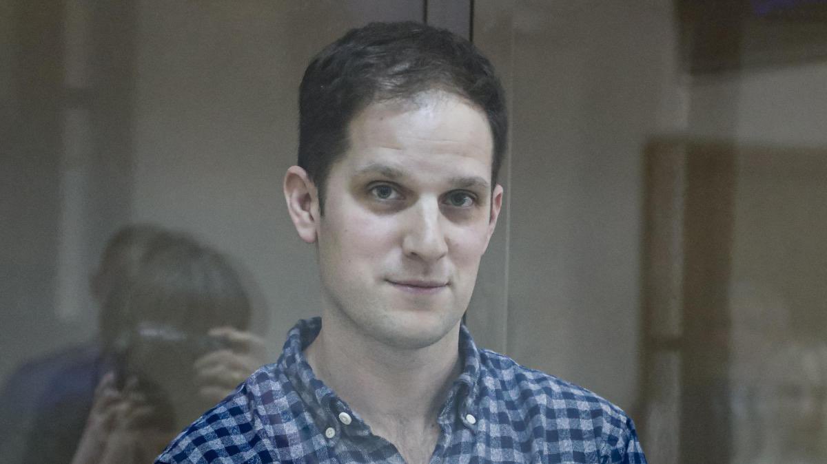 It’s Sunday, June 9, 2024. 

WSJ reporter Evan Gershkovich was detained by the Russian FSB Mar 29, 2023.

1 year &amp; 72 days ago 

JOURNALISM IS NOT A CRIME!
📰 🎙️ 📺 💻 

FREE EVAN NOW!

#IStandWithEvan