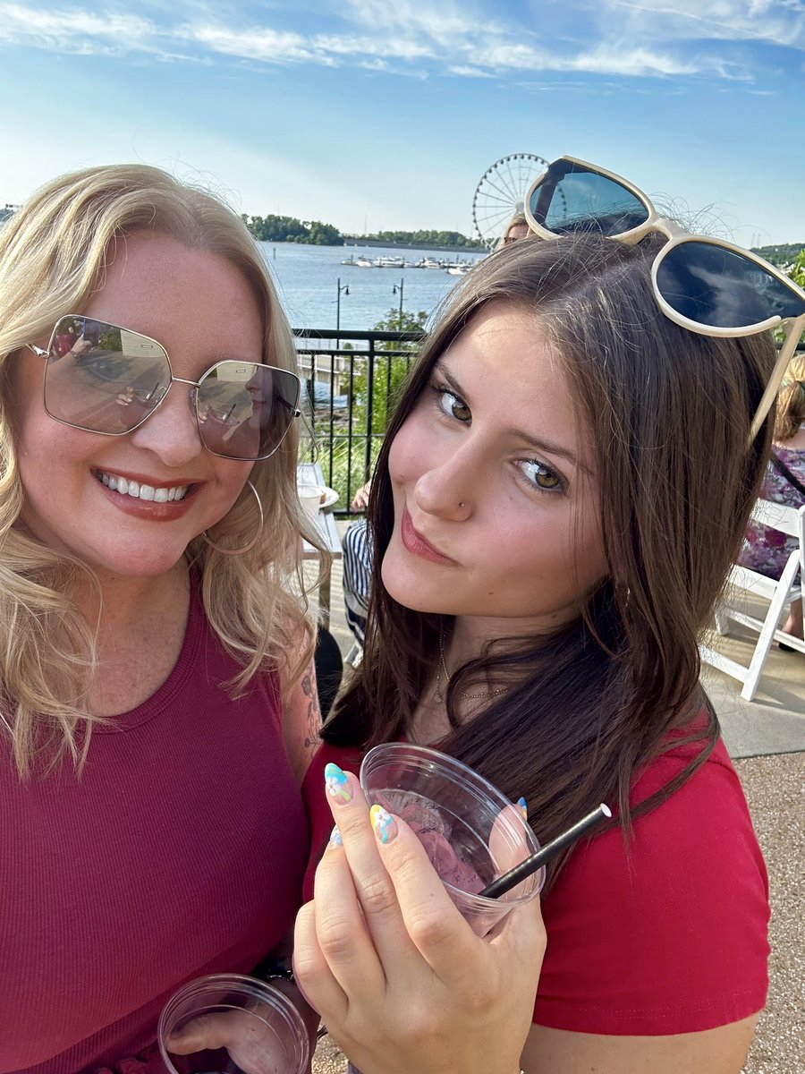 SusieQTravels's tweet photo. Amazing first day at Travel Leaders Network EDGE 2024 International Conference! โ๏ธ
#SusieQTravels #OklahomaTravelAgent #travel #vacation #supportsmallbusiness #travelleadersnetwork #edgewithtln #travelbetter #edge2024 #nationalharbor #washingtondc #gaylordnational https://t.co/4GH9K3FwTP