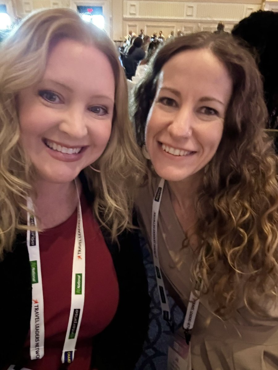 SusieQTravels's tweet photo. Amazing first day at Travel Leaders Network EDGE 2024 International Conference! โ๏ธ
#SusieQTravels #OklahomaTravelAgent #travel #vacation #supportsmallbusiness #travelleadersnetwork #edgewithtln #travelbetter #edge2024 #nationalharbor #washingtondc #gaylordnational https://t.co/4GH9K3FwTP