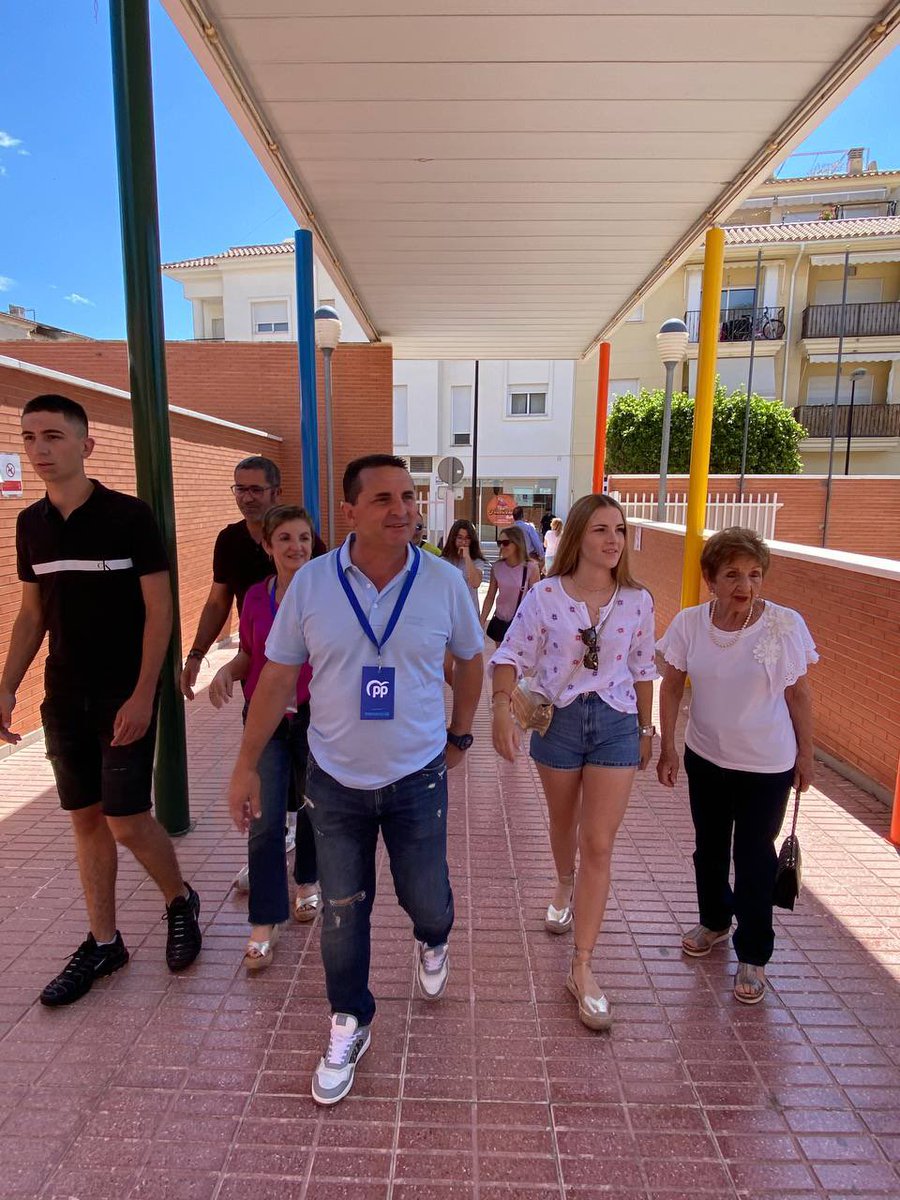 BernabeCanoES's tweet photo. 🇪🇺🗳️Hoy es un día especial en el que los españoles tenemos que pronunciarnos por el futuro de España! 

💙Os animo a todos los nucieros y nucieras, en este día tan importante del que depende el futuro de los próximos 5 años de España y de Europa!

#TuRespuesta #9J https://t.co/fB509GBnZO