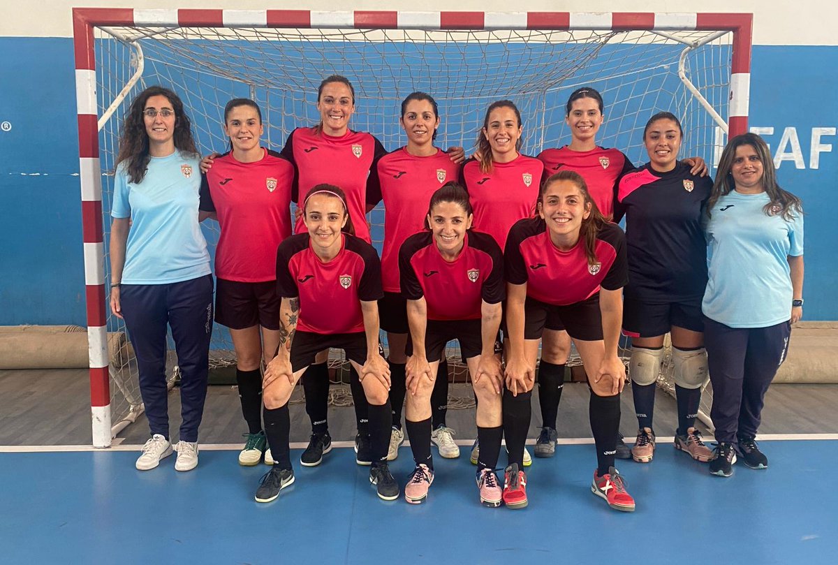 FedFutbolCeuta's tweet photo. ◼️ Competiciones | ➡️ 𝗘𝗹 𝗖𝗮𝗺𝗼𝗲𝗻𝘀 𝗕 𝗰𝗮𝗲 𝗱𝗲𝗿𝗿𝗼𝘁𝗮𝗱𝗼 𝗮𝗻𝘁𝗲 𝗟𝗮 𝗘𝘀𝗽𝗶𝗴𝘂𝗲𝗿𝗮 𝗲𝗻 𝘂𝗻 𝗲𝗻𝗰𝘂𝗲𝗻𝘁𝗿𝗼 𝗺𝘂𝘆 𝗶𝗴𝘂𝗮𝗹𝗮𝗱𝗼

#JuntosPorElFutbolDeCeuta ◻️◼️

Más ℹ️ https://t.co/5DcUNTK4Uj https://t.co/bbKz9R5AKE