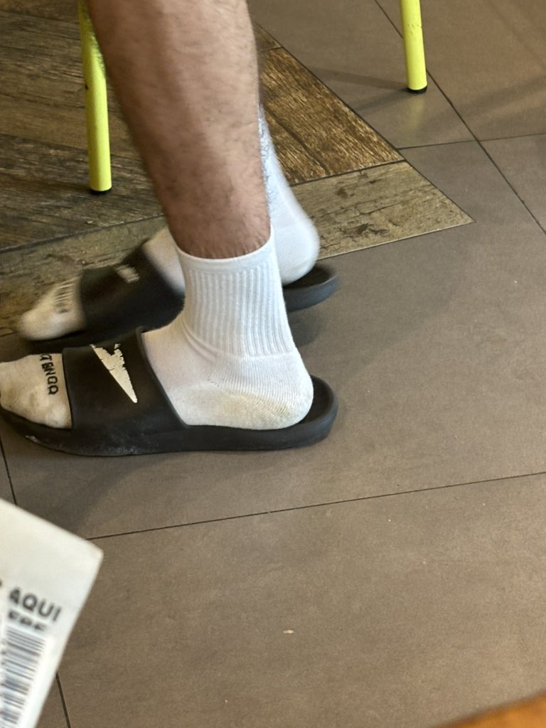 whitesocksmex's tweet photo. https://t.co/1BzOCCuPJO