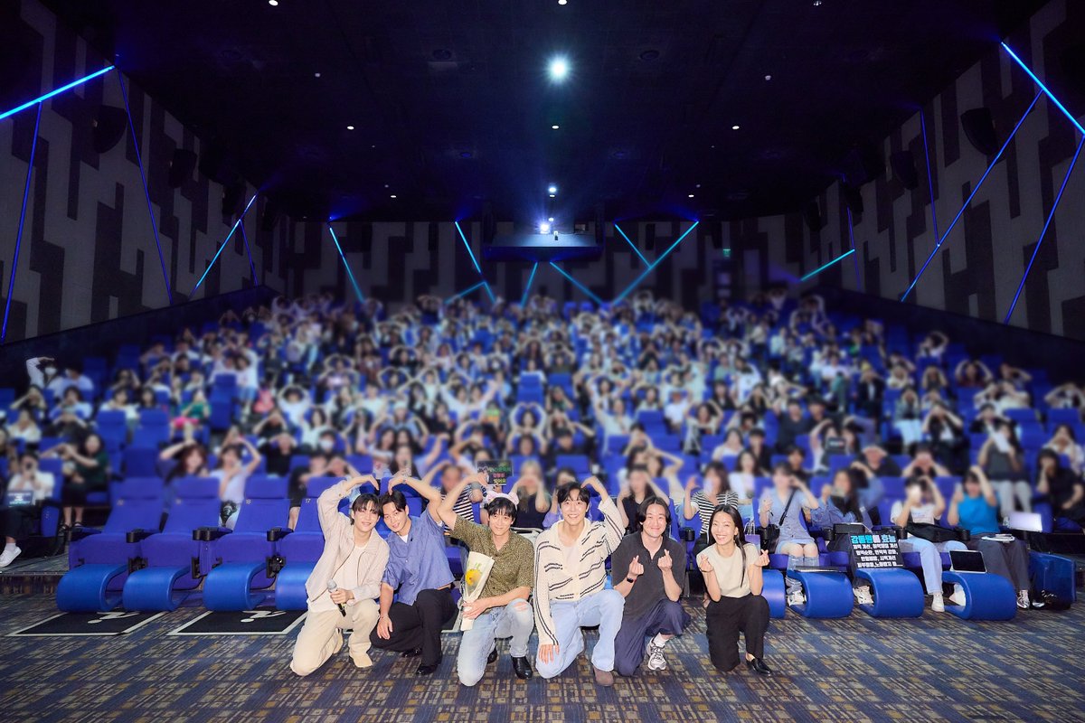 movie_n_NEW's tweet image. 기분이다~! 내일도 토요일~!
ㄴ라고 말하면 계속 &amp;lt;설계자&amp;gt; 무대인사 볼 수 있나요?👉👈

&amp;lt;설계자&amp;gt;를 찾아주신 관객 여러분 감사합니다!

#설계자 #THEPLOT  #이요섭감독
#강동원 #이무생 #김신록 #이현욱 #탕준상