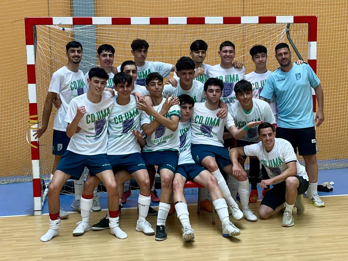 MalagaFS's tweet photo. 🏆 𝐂𝐀𝐍𝐓𝐄𝐑𝐀 | El Juvenil B gana el partido de vuelta al CD Los Palacios y Villafranca FS (7-4) y asciende a 1ª andaluza. 

¡Temporadón 👏🏻🔝 de los chicos de Salvador Rodríguez! ¡A disfrutarlo! 

#GoUMA #VamosLimsama 💚💙 https://t.co/wWldryZ2tG