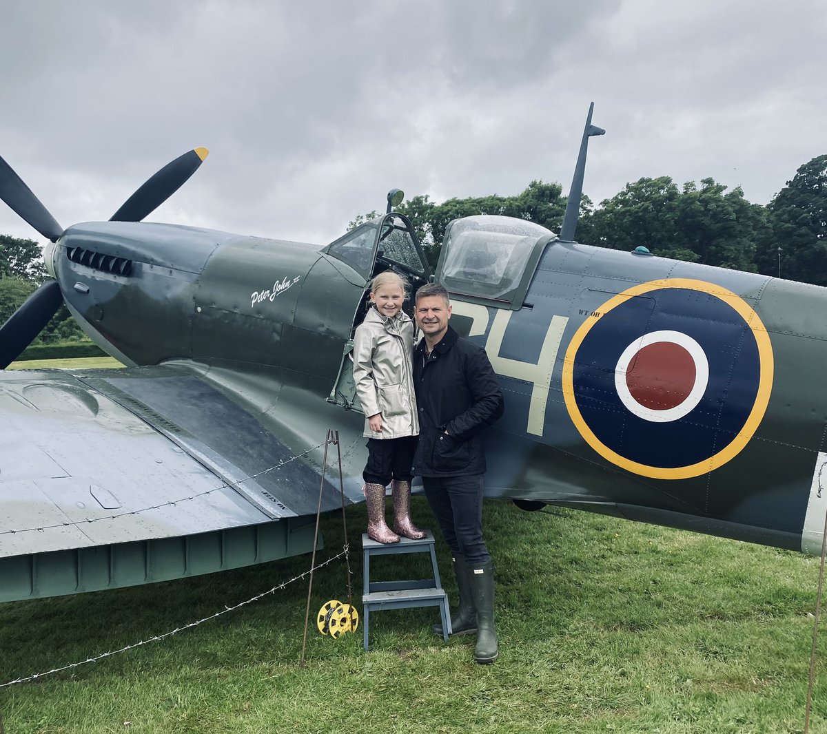 Adam Diver tweet media