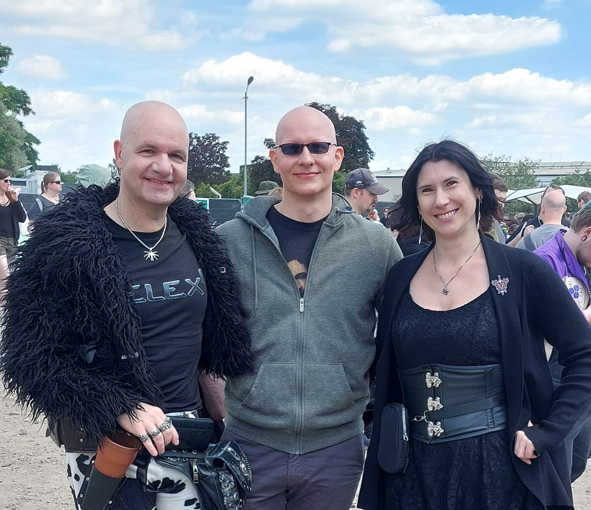 Ronnsen_RD's tweet photo. Schöne Momente auf der #RPV mit @Nachtvogeltv & @PankratzBjorn. Danke!
#rpv2024 #roleplayverse https://t.co/3w5h5RpS6j