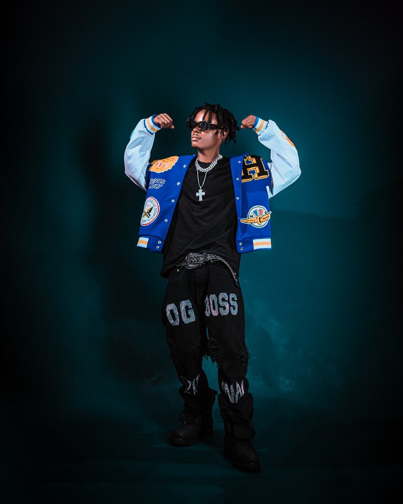 iamBlakBoy's tweet photo. Have bigger fish to fry
  
(Also have other fish to fry; have more important fish to fry) to have other things to do; to have more important things to do. 
I have bigger fish to fry. 

Just for the Genius Empire 
#LOYAL Out Now 
Link in my Bio 

#BlakBoy #Blakjazz  #vfp https://t.co/pte2hAh6Pj